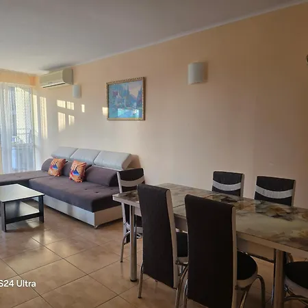 Апарт-отель Plaza Солнечный берег