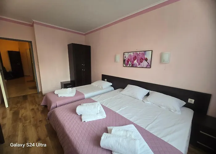 Plaza 4* Сонячний Берег