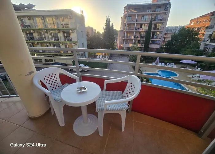 Plaza 4* Сонячний Берег